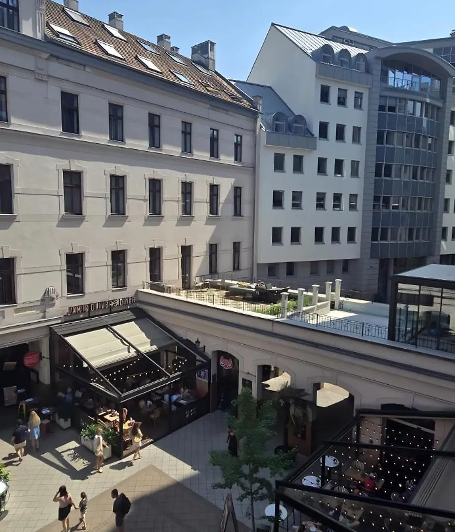 Downtown Family Apartments 부다페스트 헝가리